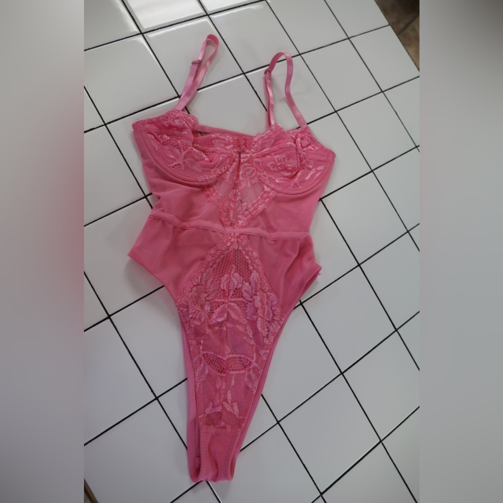 Bubble gum pink lace/mesh bodysuit with underwire